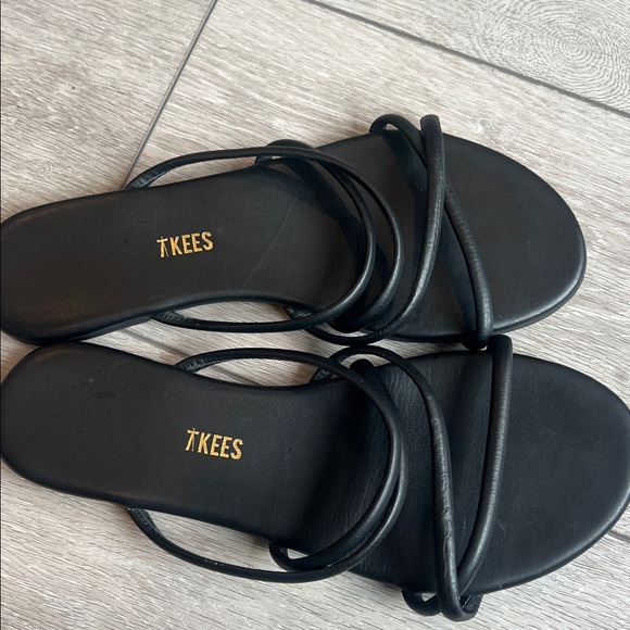 Tkees Sloan Women's Black leather flat Strappy Sandals size 9 - Picture 4 of 8